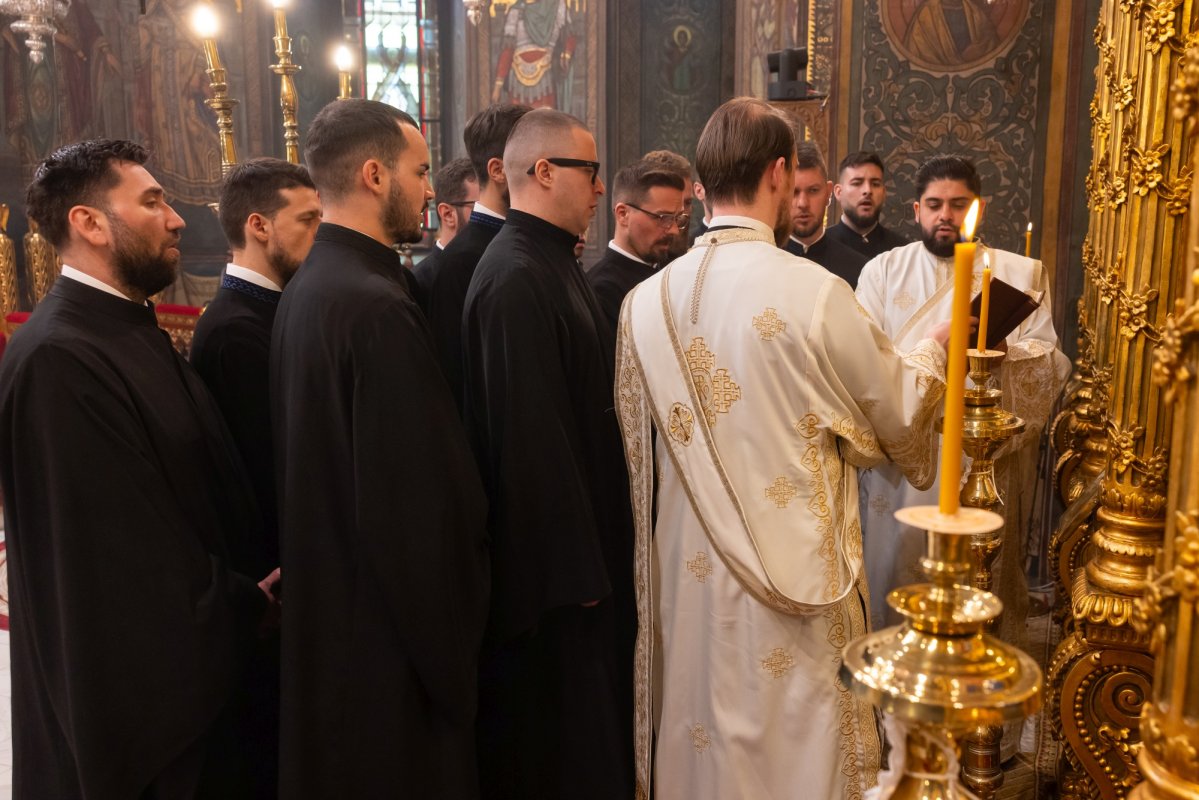 Duminica Sfântului Apostol Toma la Catedrala Patriarhală 360349