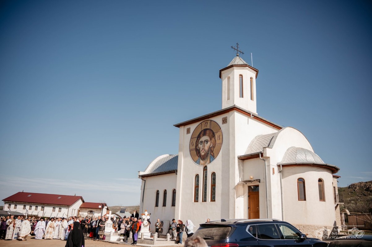 Hramul Mănăstirii „Izvorul Tămăduirii” din Măcin 360466