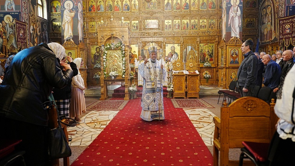 Liturghie arhierească la Sibiu în Duminica Sfântului Apostol Toma 360437