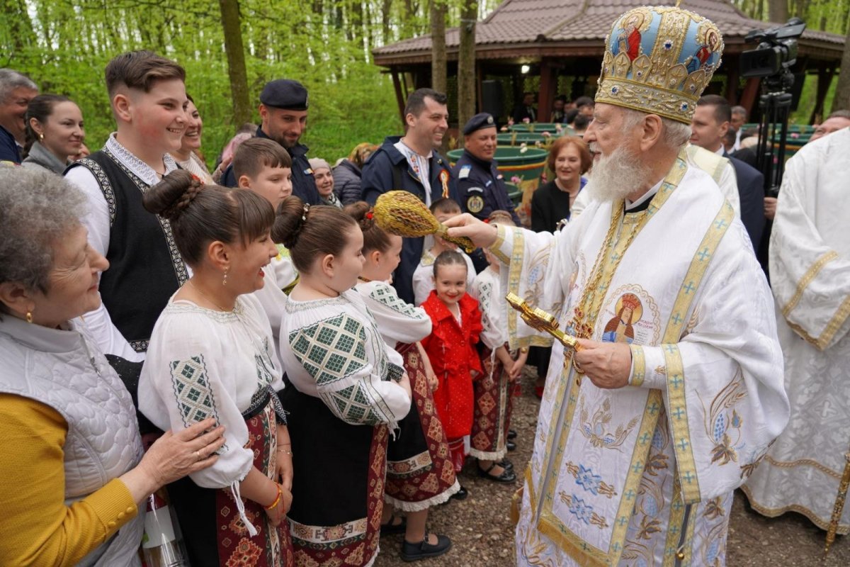 Sărbătoarea la Mănăstirea Nucet din județul Dâmbovița 360458