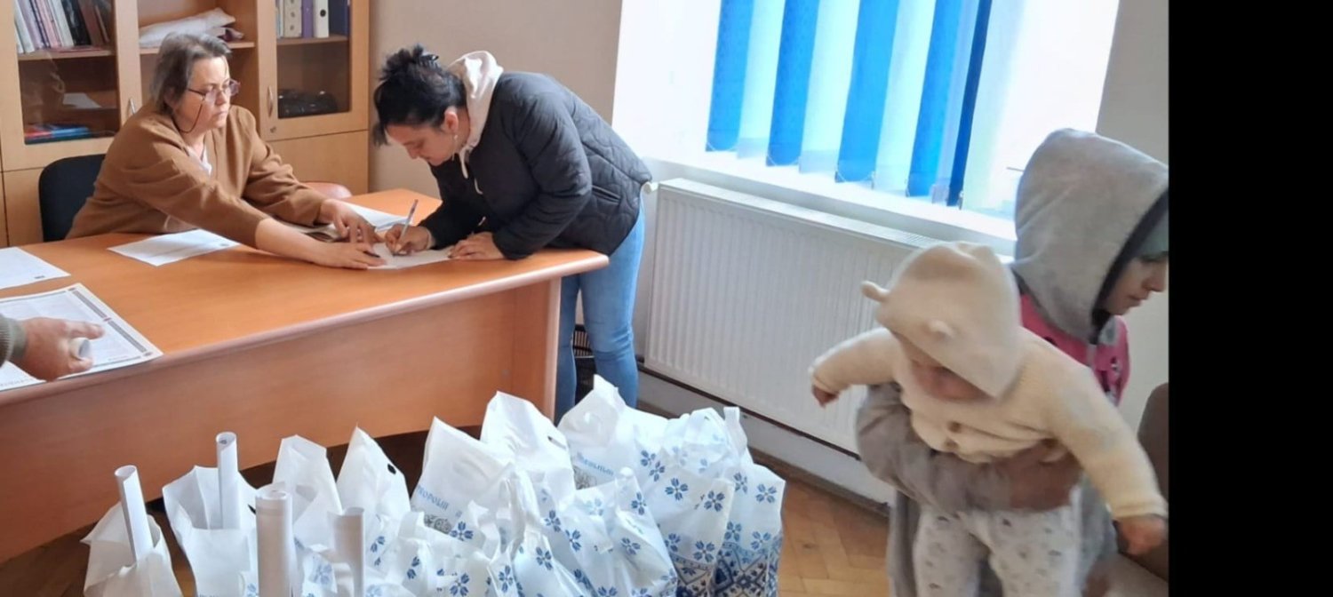 Activitate filantropică la Sibiu în cadrul campaniei „Bătrânii, comoara noastră!” 360522