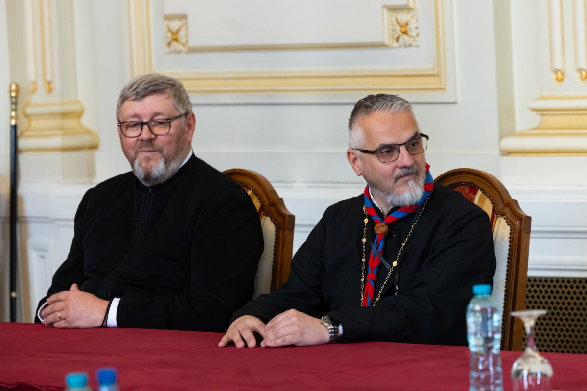 Cercetași români din Franța, în vizită la Patriarhia Română 360542