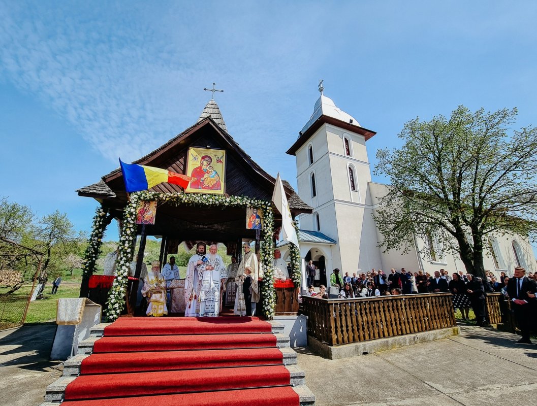 Hramul Bisericii „Sfântul Apostol Toma” din Oarța de Sus 360515