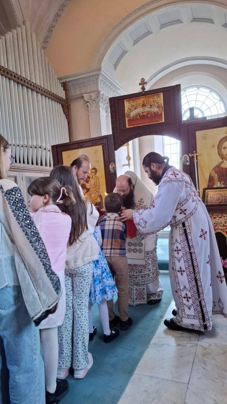 Vizite pastorale la românii din Episcopia Irlandei și Islandei 360565