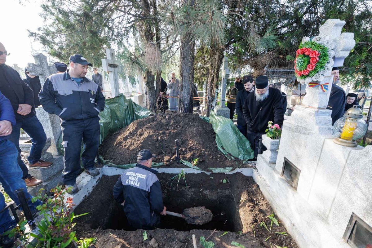 Au fost deshumate moaștele Sfintei Blandina de la Iași 360631