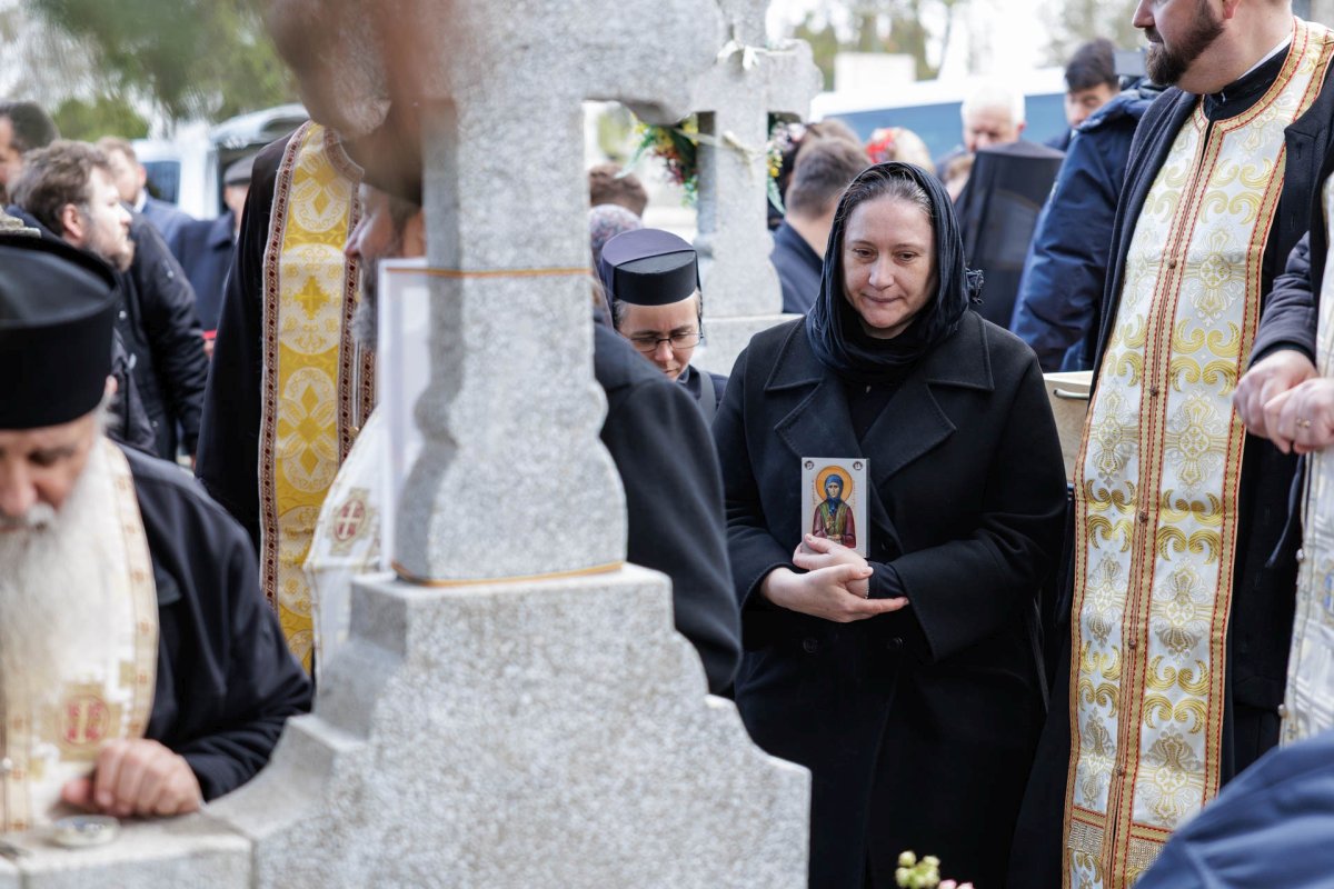 Au fost deshumate moaștele Sfintei Blandina de la Iași 360638