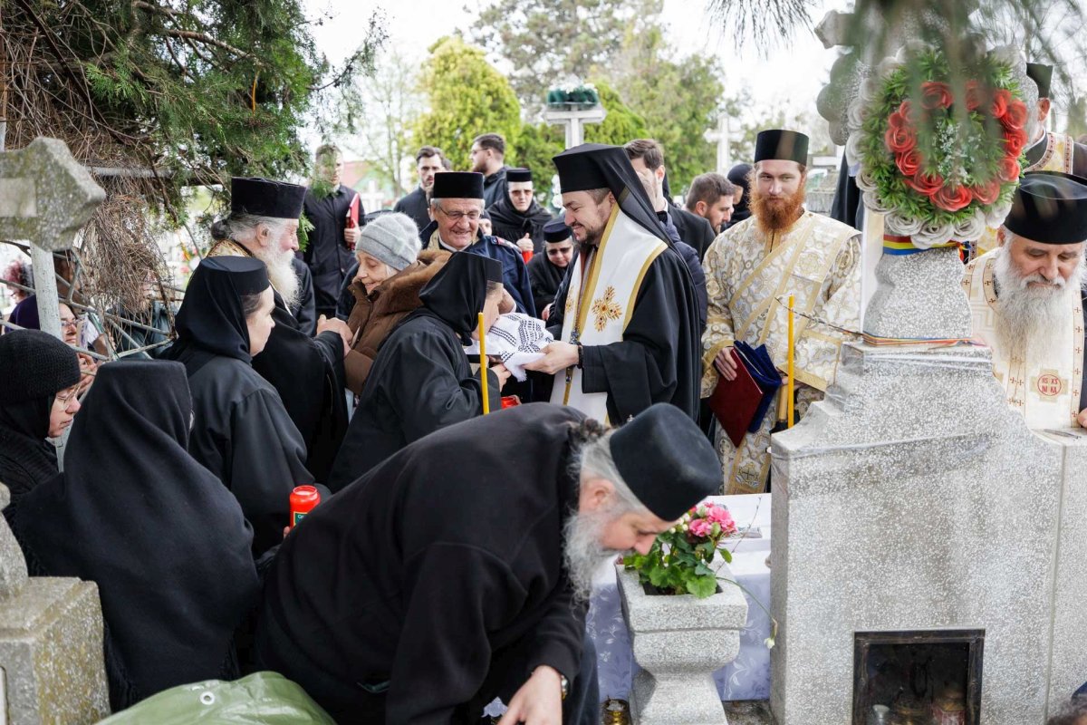 Au fost deshumate moaștele Sfintei Blandina de la Iași 360639