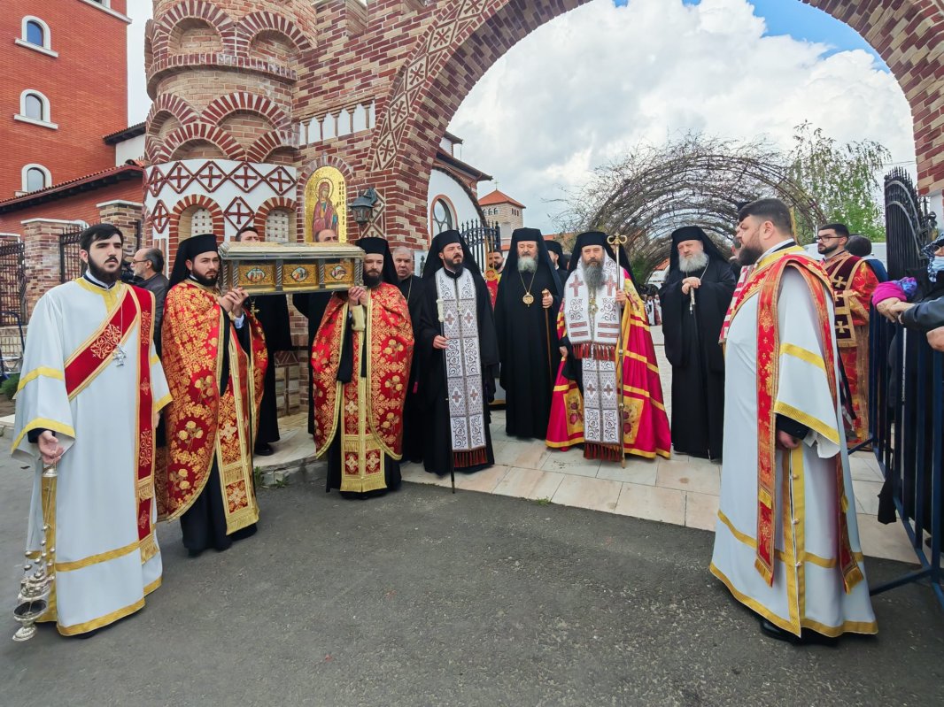 Capul Sfântului Mare Mucenic Gheorghe la Mănăstirea Pantocrator 360622