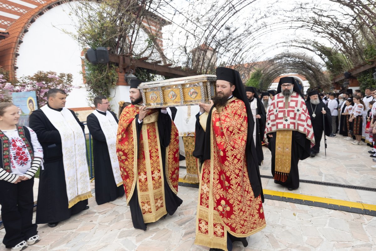 Capul Sfântului Mare Mucenic Gheorghe la Mănăstirea Pantocrator 360705