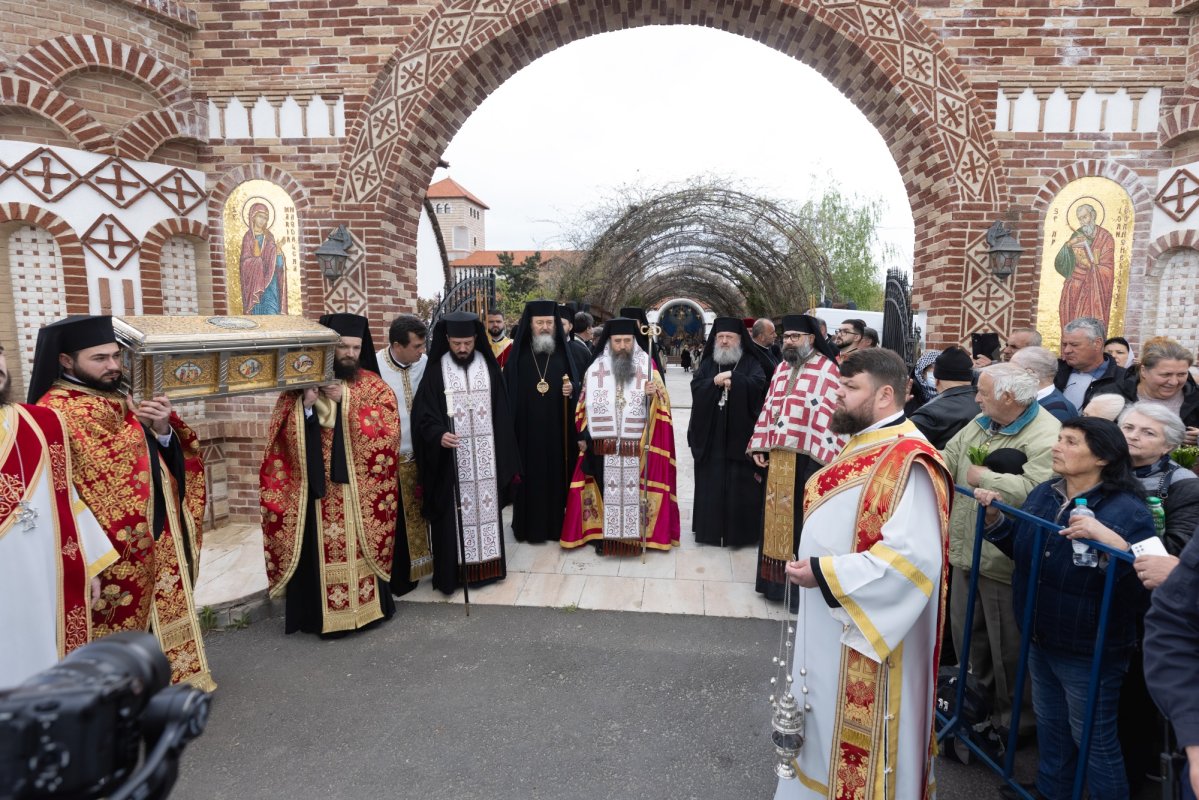 Capul Sfântului Mare Mucenic Gheorghe la Mănăstirea Pantocrator 360706