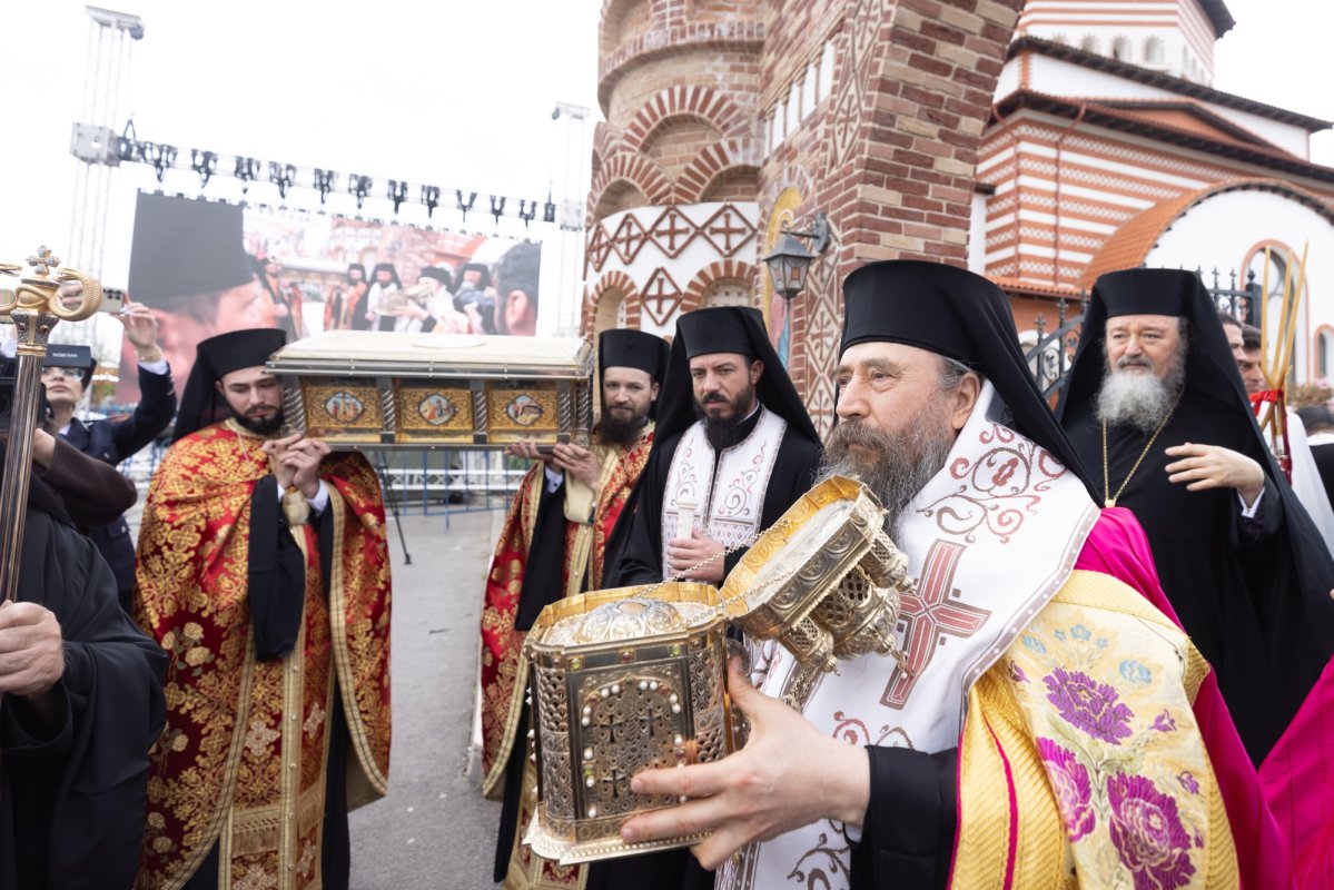 Capul Sfântului Mare Mucenic Gheorghe la Mănăstirea Pantocrator 360709