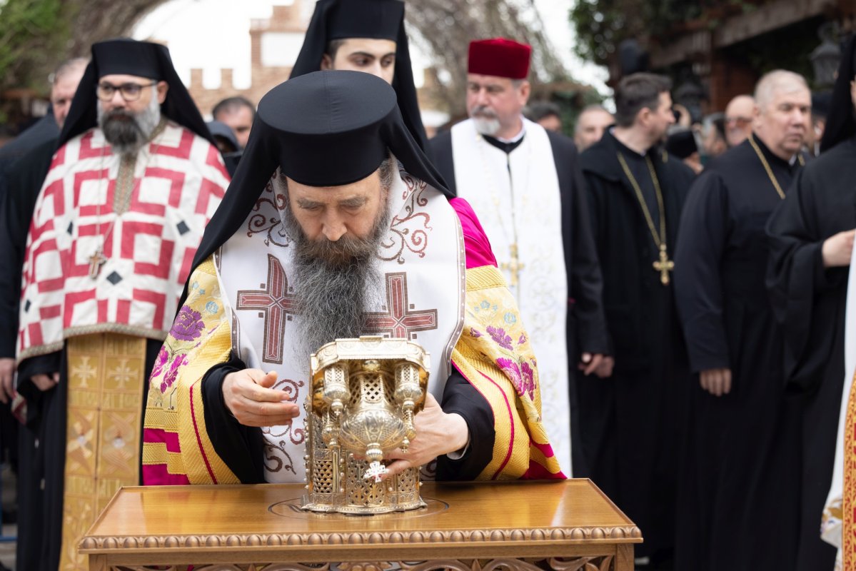 Capul Sfântului Mare Mucenic Gheorghe la Mănăstirea Pantocrator 360711