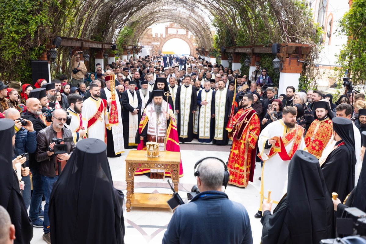 Capul Sfântului Mare Mucenic Gheorghe la Mănăstirea Pantocrator 360713
