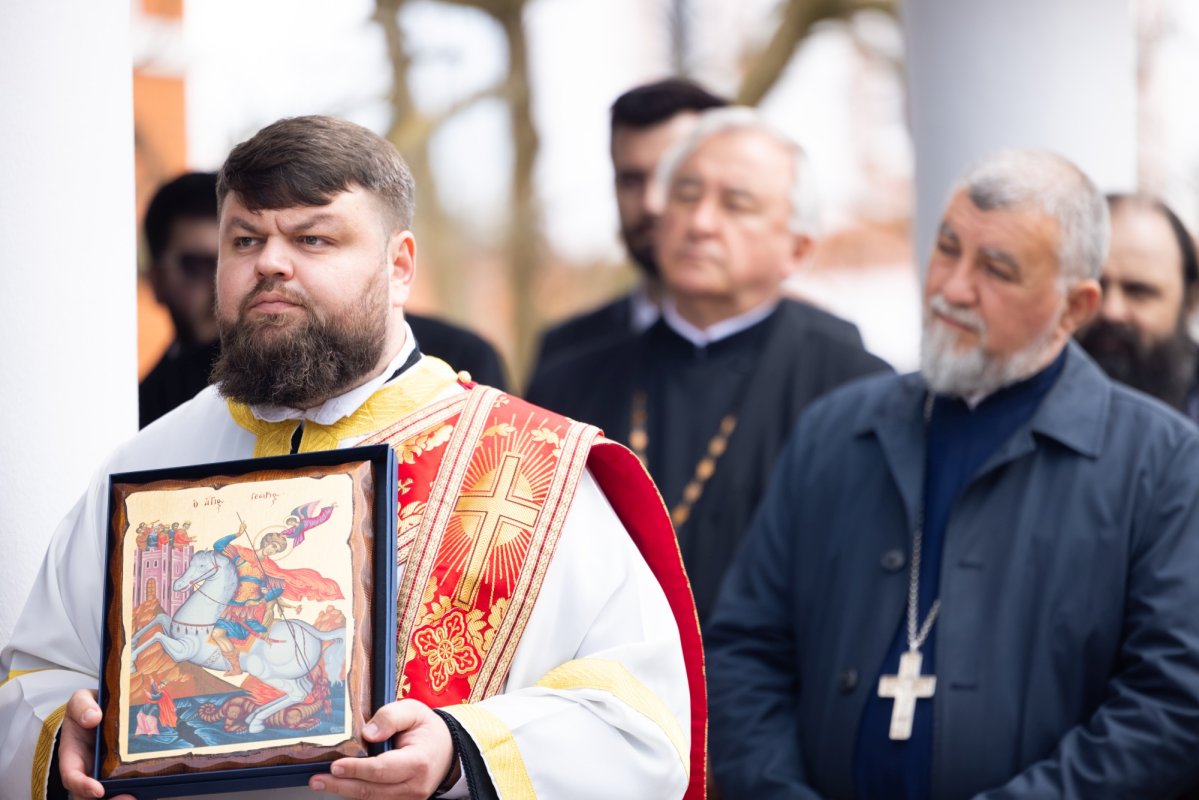 Capul Sfântului Mare Mucenic Gheorghe la Mănăstirea Pantocrator 360718