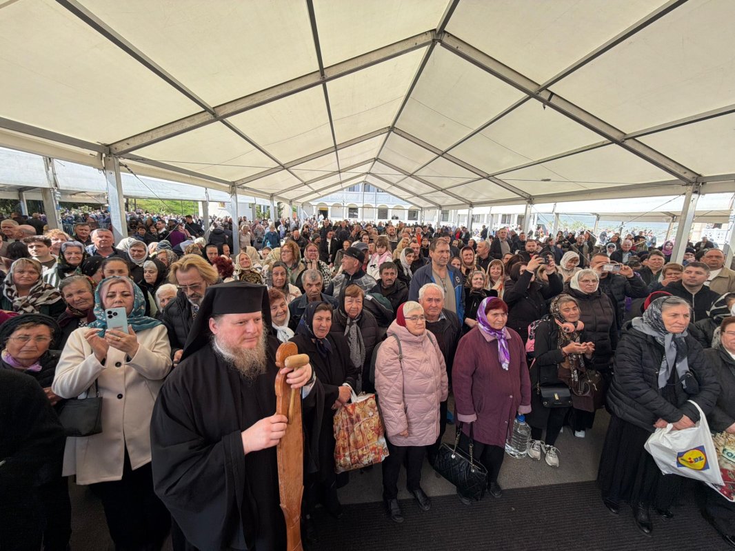 Hramul Mănăstirii Izbuc 360589