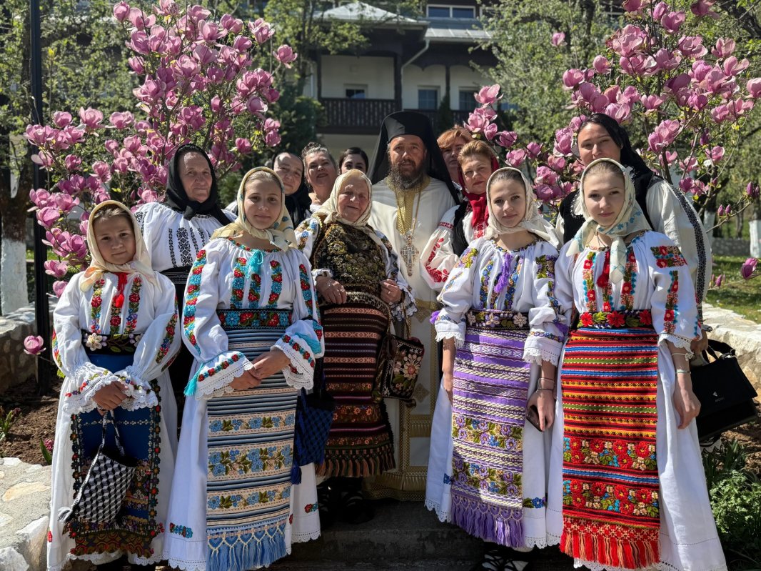 Hramul Mănăstirii Izbuc 360592