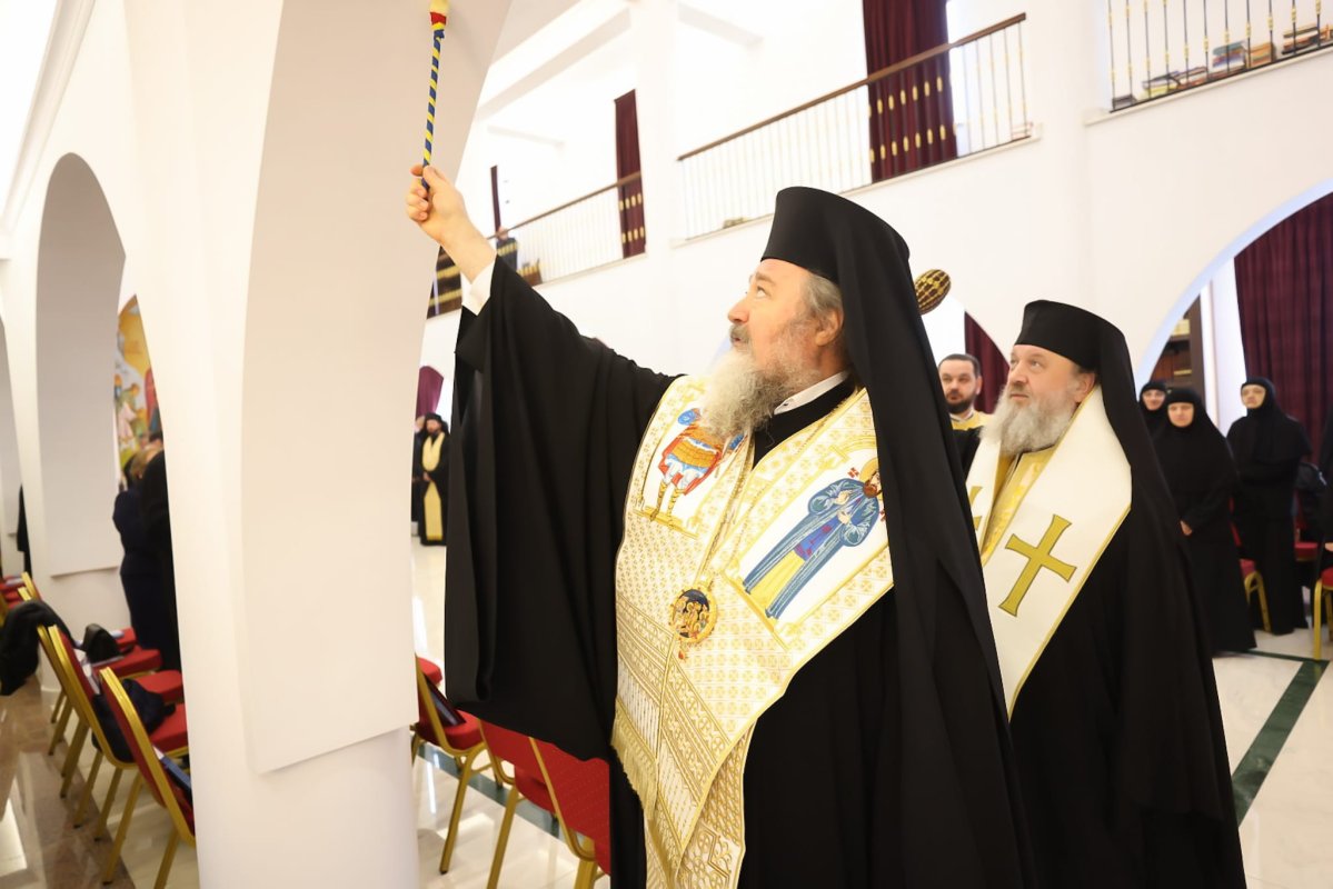 Sfințirea Bibliotecii „Magdala” și simpozion la Mănăstirea Pantocrator 360614