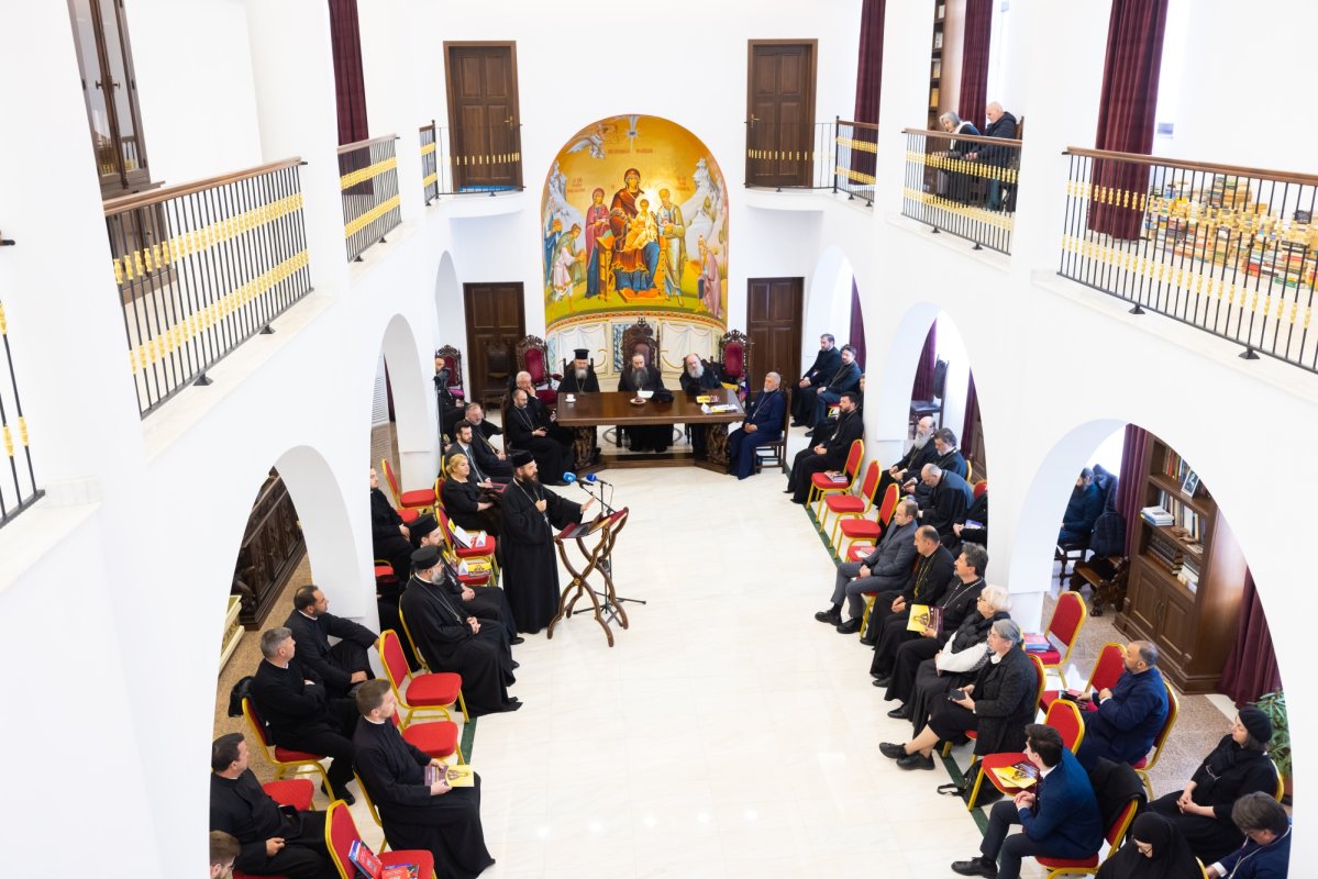 Sfințirea Bibliotecii „Magdala” și simpozion la Mănăstirea Pantocrator 360695