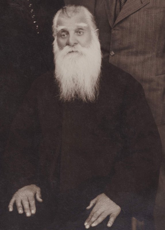 Preotul Pantelimon Procopiescu (1857-1948), omul „de două ori apostol” 360701