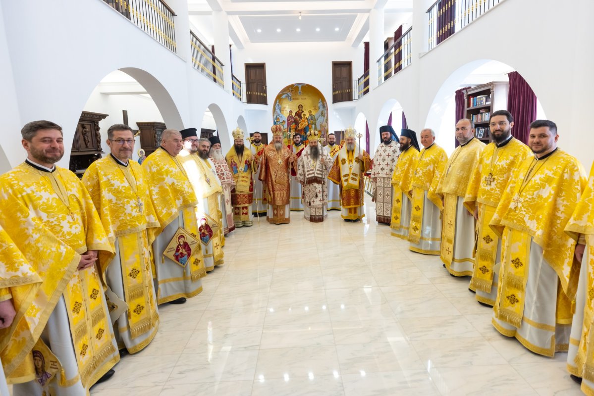 Prinos de laudă Sfântului Gheorghe, în prezența moaștelor sale  360866