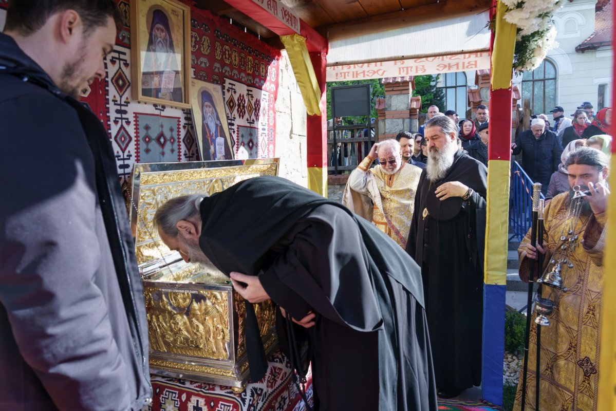 Sfântul Mare Mucenic Gheorghe cinstit la Botoșani prin rugăciune și Liturghie arhierească 360789