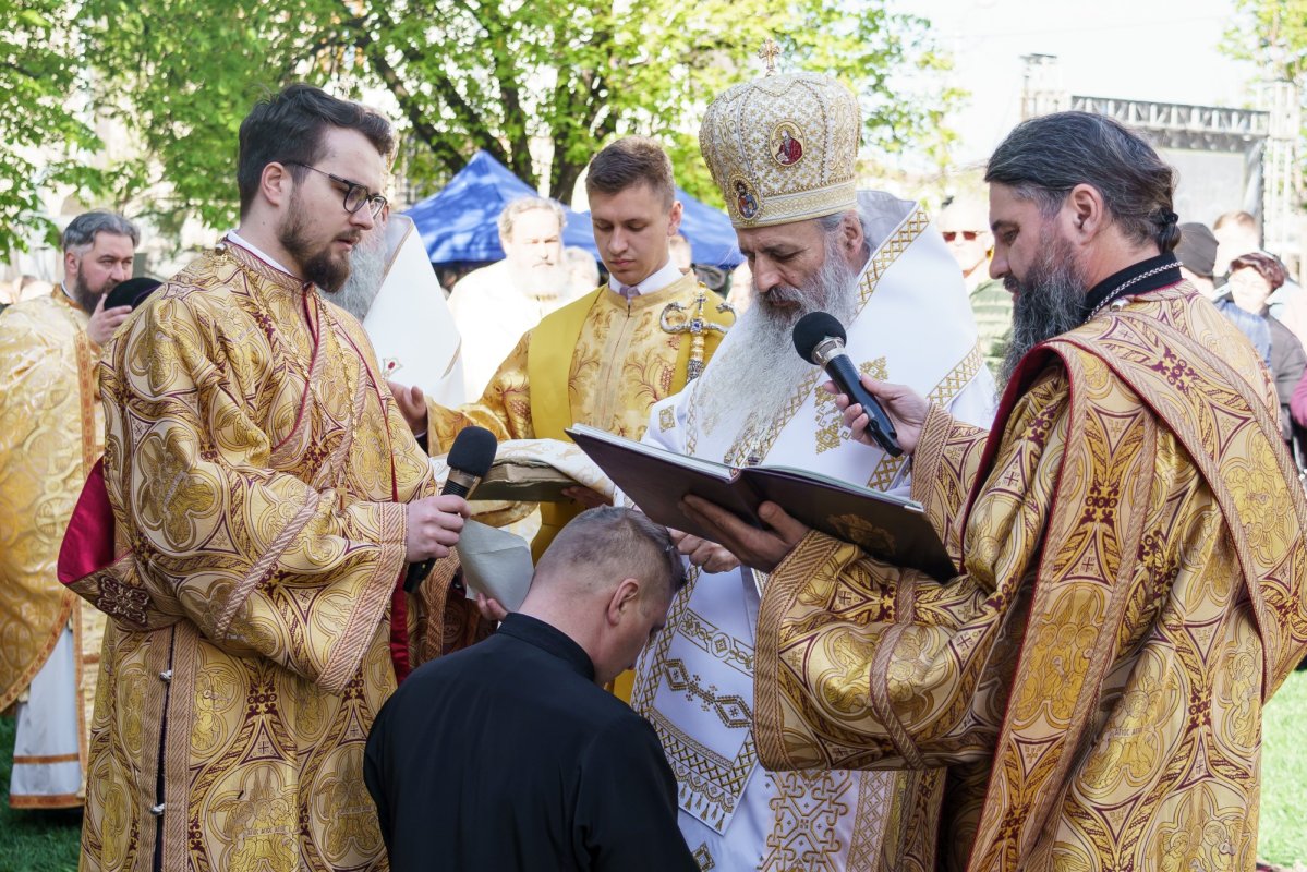 Sfântul Mare Mucenic Gheorghe cinstit la Botoșani prin rugăciune și Liturghie arhierească 360793