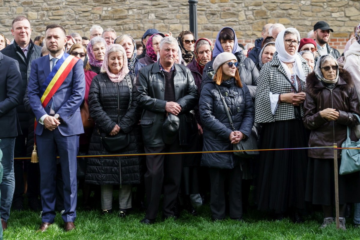 Sfântul Mare Mucenic Gheorghe cinstit la Botoșani prin rugăciune și Liturghie arhierească 360796