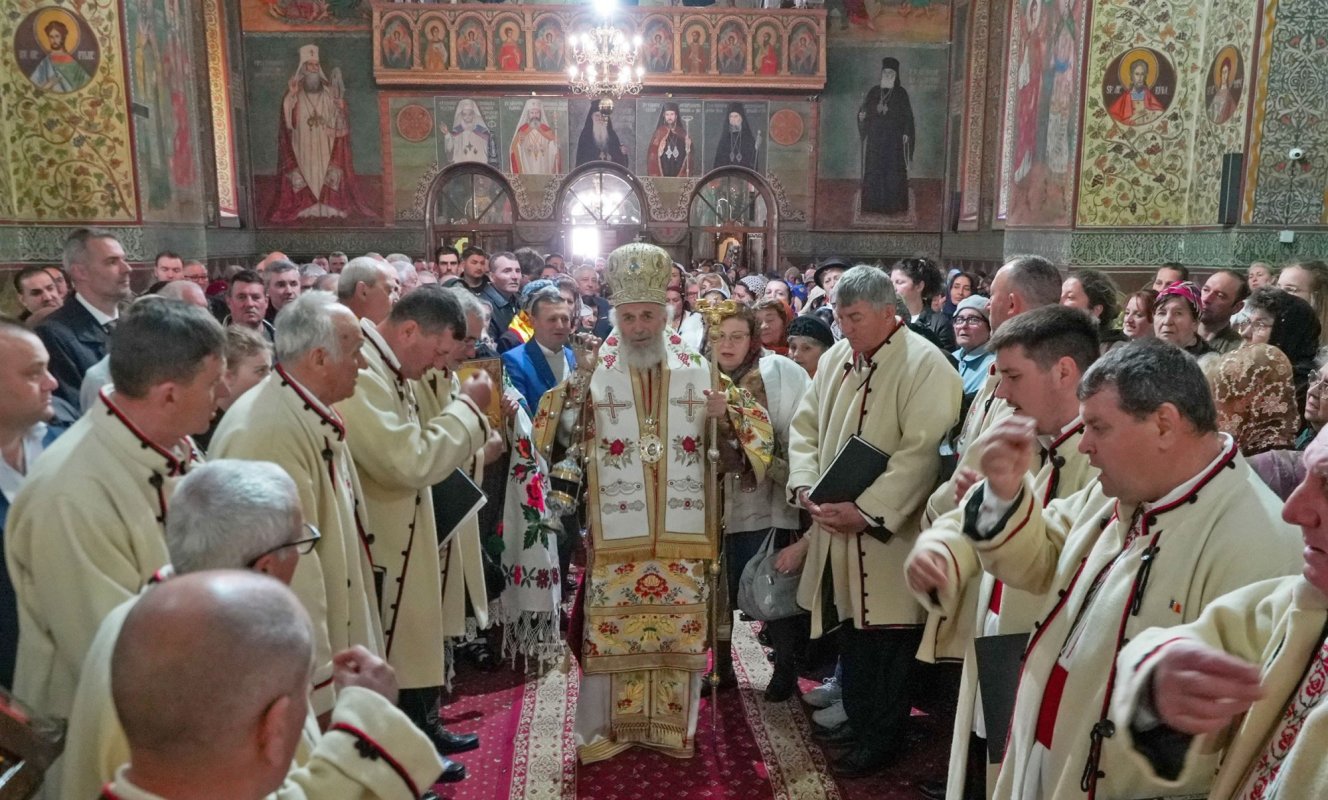 Credincioșii din Tecuci şi‑au sărbătorit ocrotitorul spiritual 360949