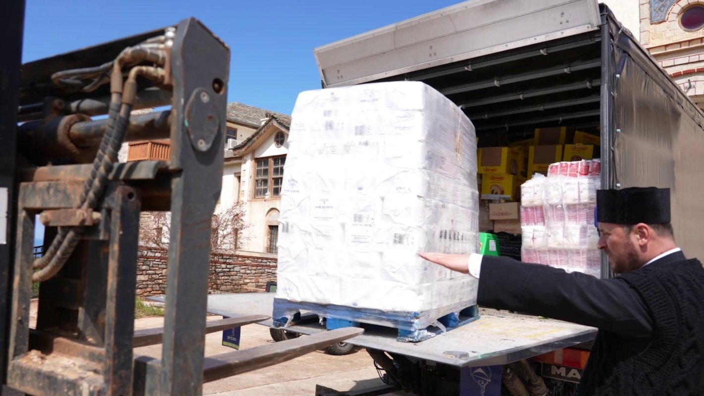 Darurile Patriarhului României pentru călugării români din Athos vor fi transmise periodic 360908