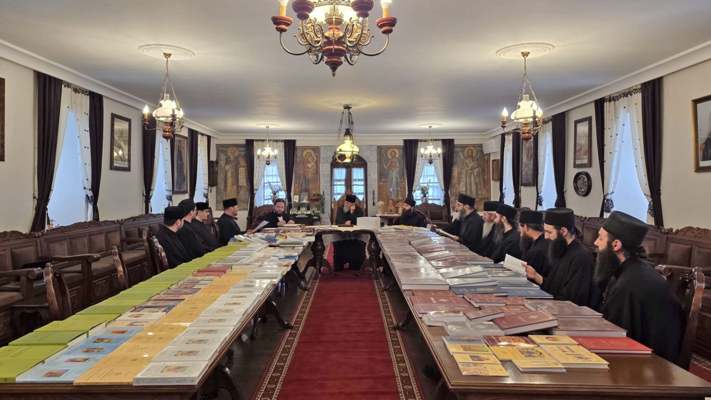 Darurile Patriarhului României pentru călugării români din Athos vor fi transmise periodic 360909