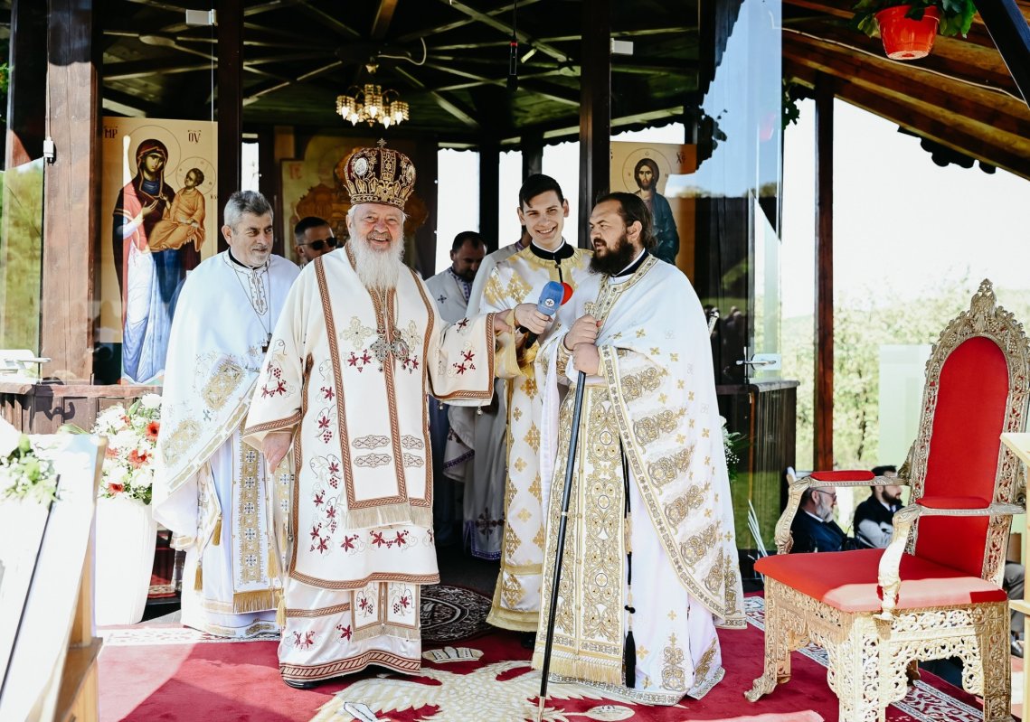 Hramul Mănăstirii „Sfântul Mare Mucenic Gheorghe” din Dej  360927