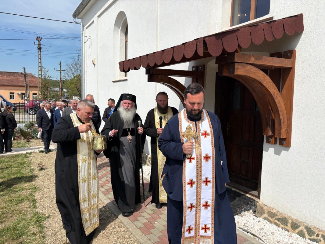 Sfințirea bisericii Parohiei Bara din județul Timiș 360936