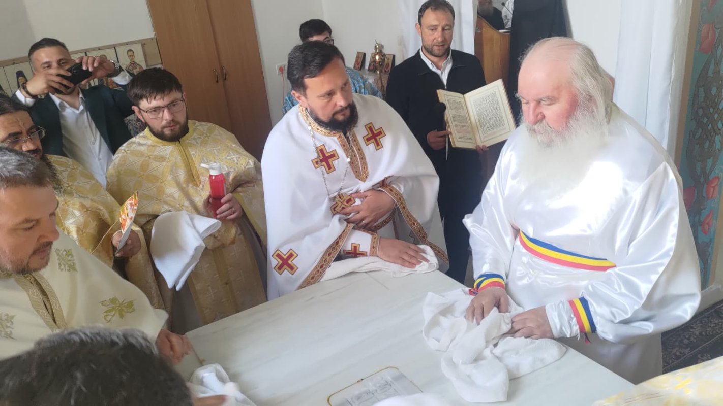 Sfințirea bisericii Parohiei Bara din județul Timiș 360937