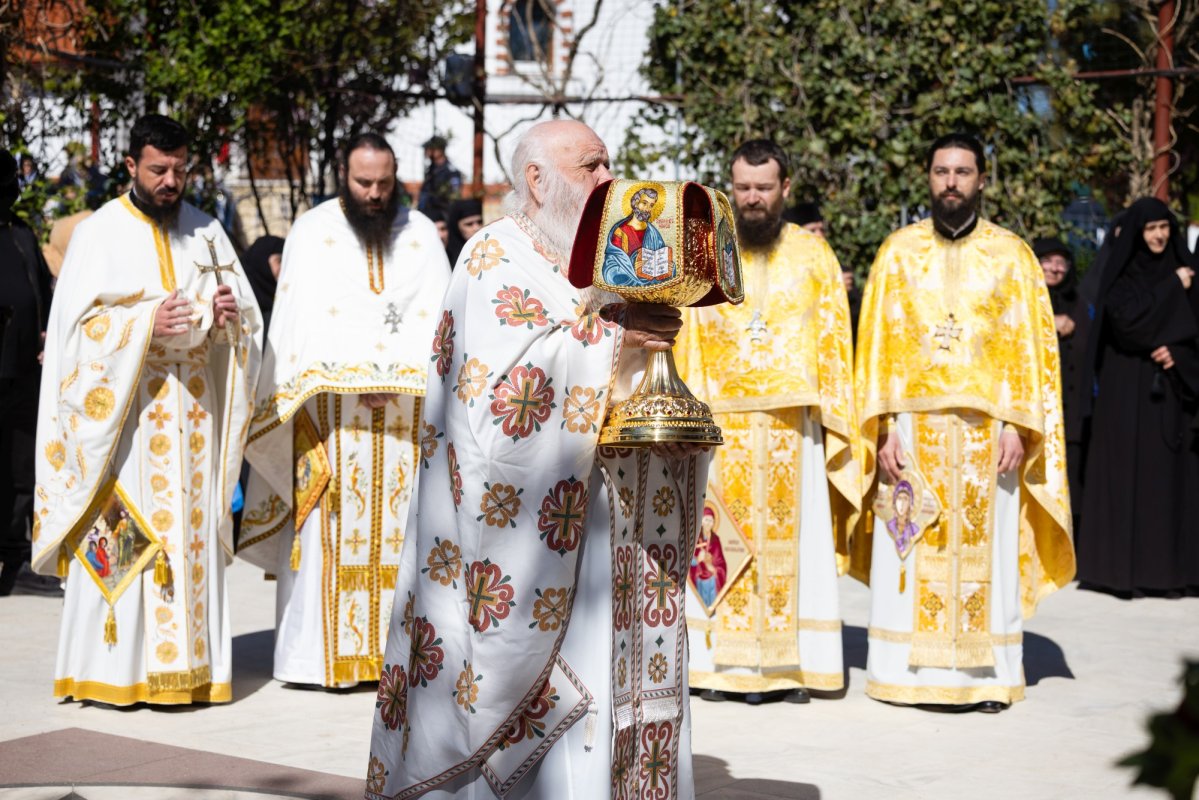 Hramul Mănăstirii Pantocrator din Drăgăneşti‑Vlaşca 361156