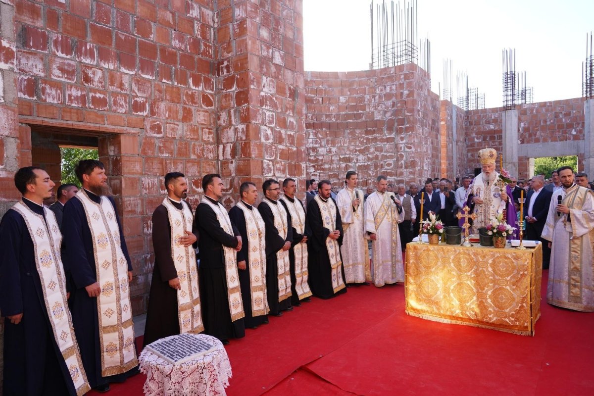 Piatră de temelie pentru o biserică din județul Dâmbovița 361162