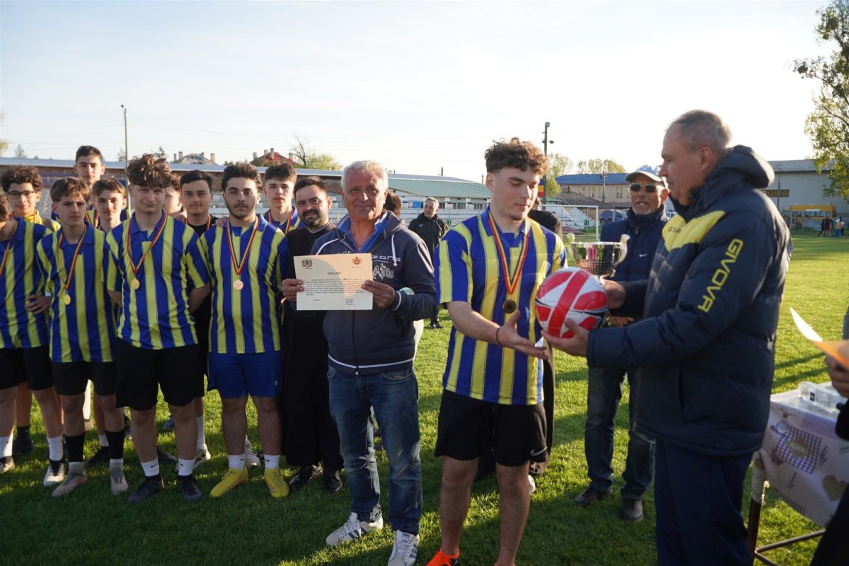 Campionatul de fotbal „Tinereţe şi credinţă” 361249