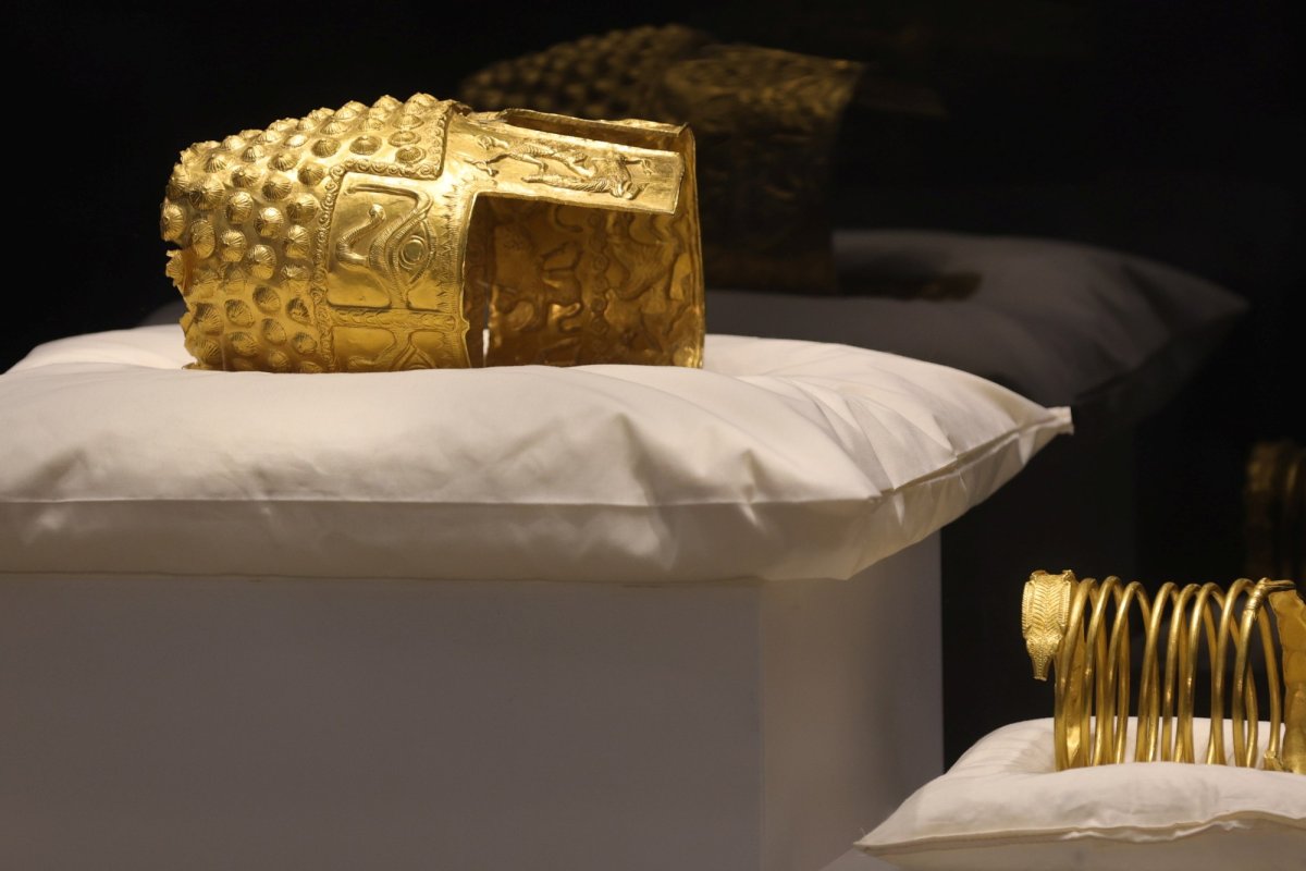 Coiful de la Coțofenești atrage vizitatori  361186