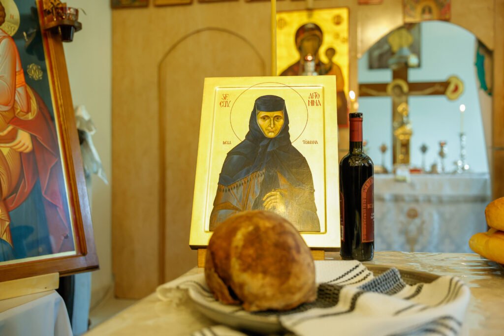 Deshumarea moaștelor Sfintei Cuvioase Antonina de la Tismana 361257