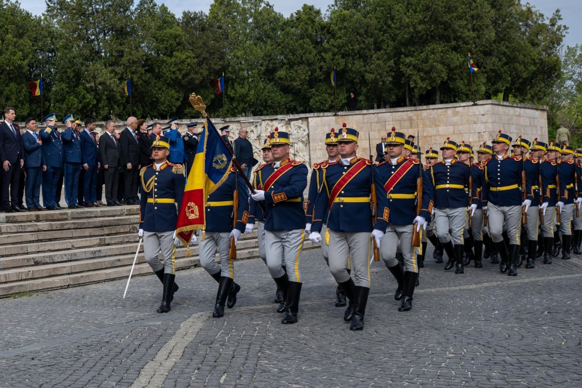 Ceremonie militară și religioasă de Ziua Veteranilor de Război 361345
