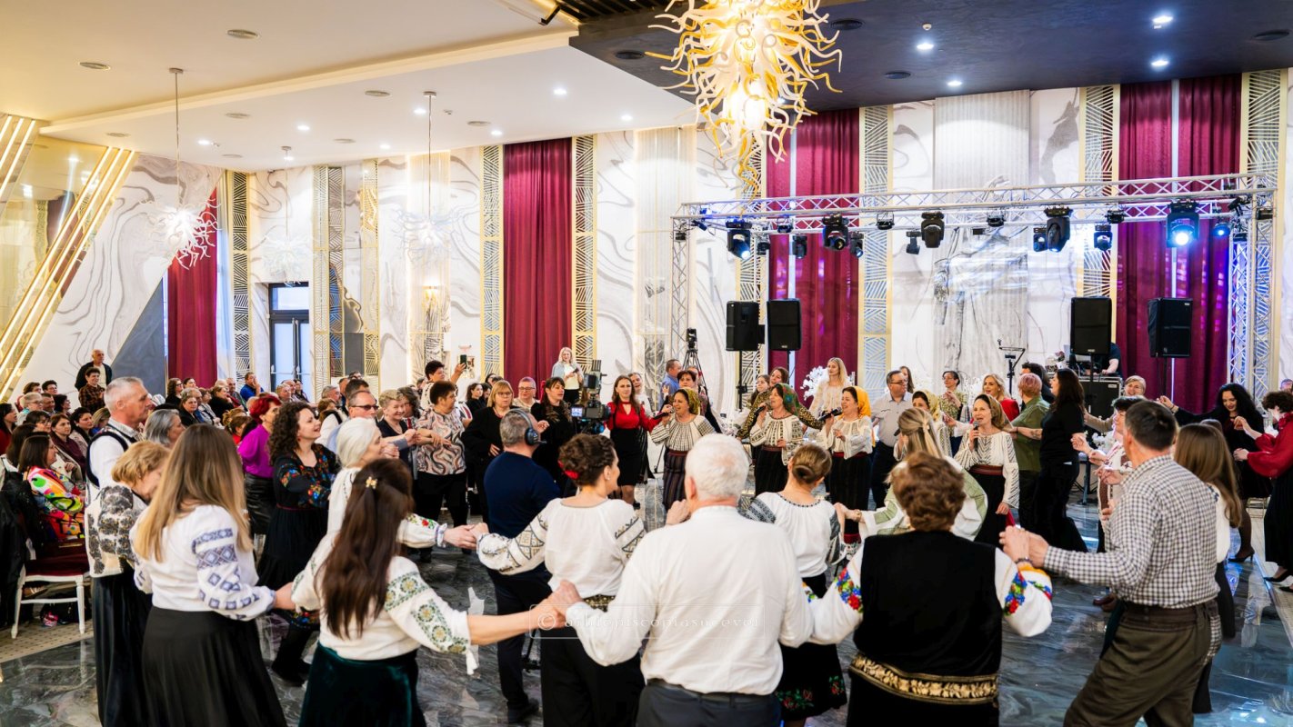 Concert caritabil pentru construirea unei case mistuite de flăcări 361327