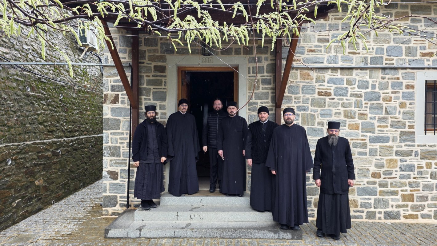 Daruri pentru monahii români aghioriți oferite de Patriarhul României 361349