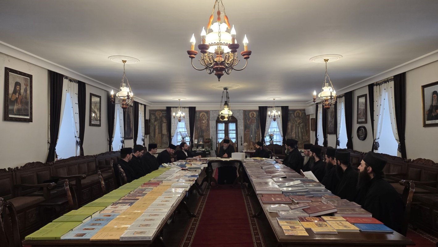 Daruri pentru monahii români aghioriți oferite de Patriarhul României 361350