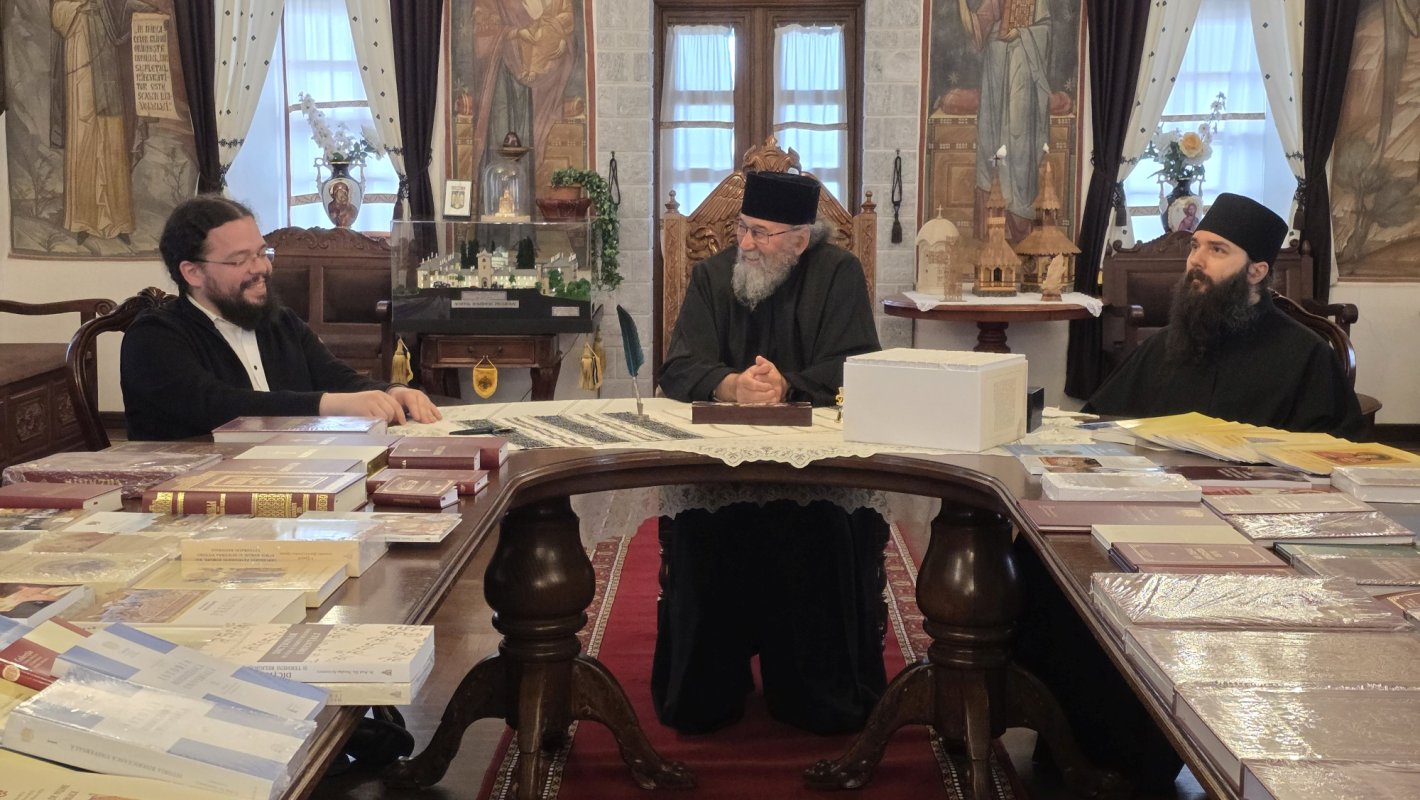 Daruri pentru monahii români aghioriți oferite de Patriarhul României 361351