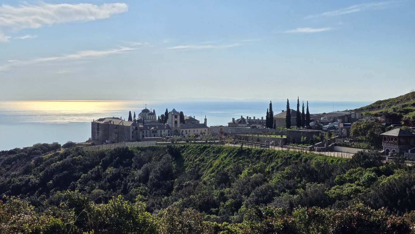 Daruri pentru monahii români aghioriți oferite de Patriarhul României 361352