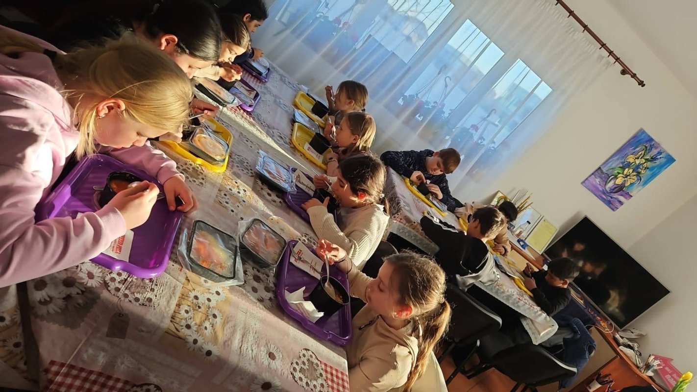 „Diaconia”-filiala Tamași, din grijă pentru copii și bătrâni 361298