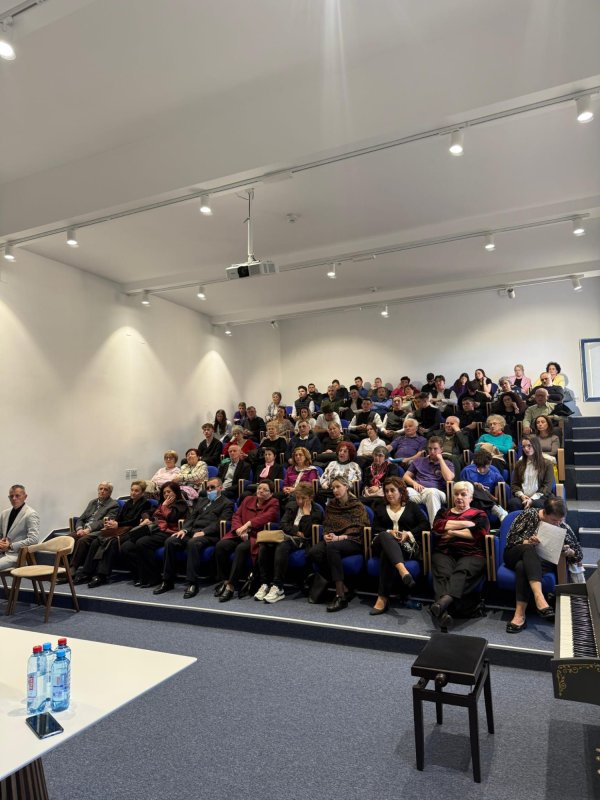 Conferință dedicată Elenei Cuza, la Oradea 361382