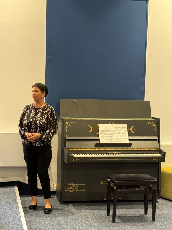 Conferință dedicată Elenei Cuza, la Oradea 361383