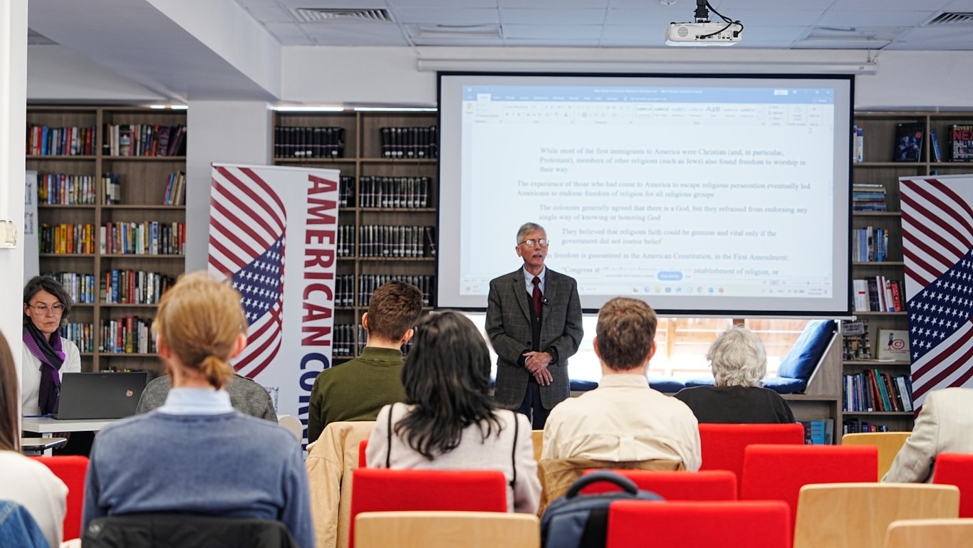 Evenimente academice la Sibiu: lansare de carte şi conferinţă 361395