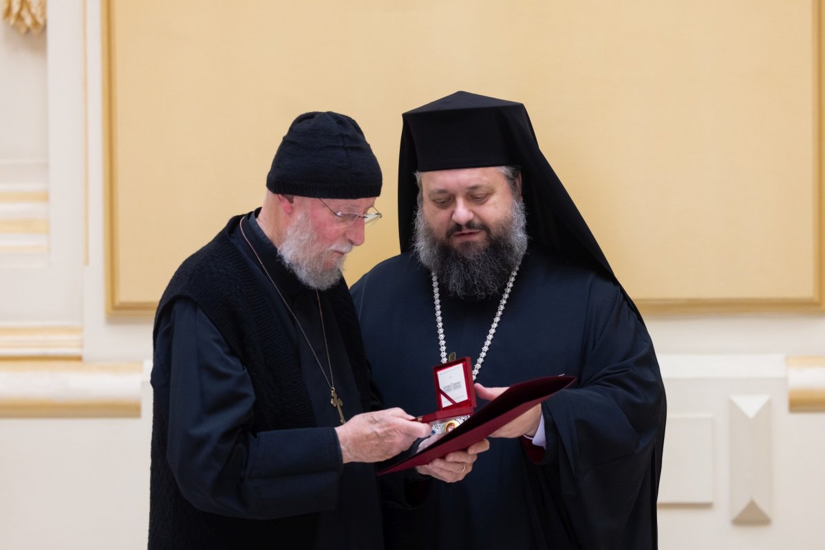 Oaspeți francofoni în vizită la Palatul Patriarhiei 361447
