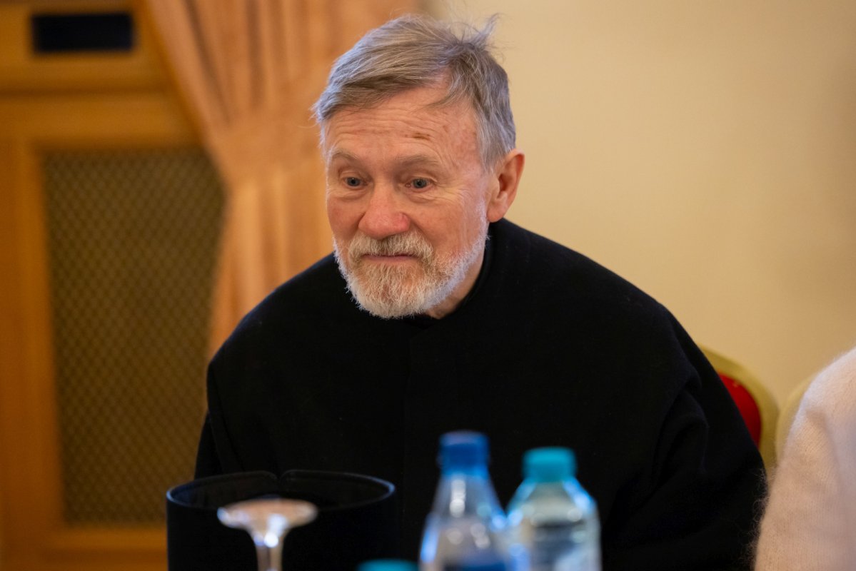 Oaspeți francofoni în vizită la Palatul Patriarhiei 361453